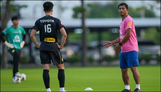 Ghế nóng: Kép chính hóa phụ